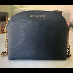 Micheal Kors leather crossbody purse